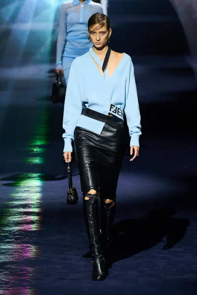 Look 1